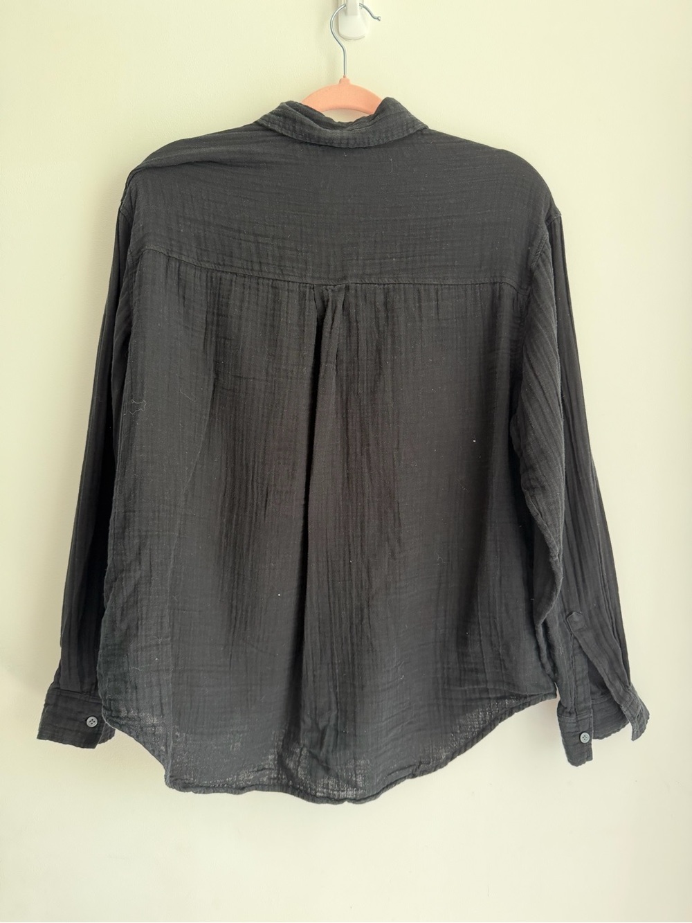 Gap WomenBlack Button-Front Long-Sleeve Shirt - Picture 5 of 5